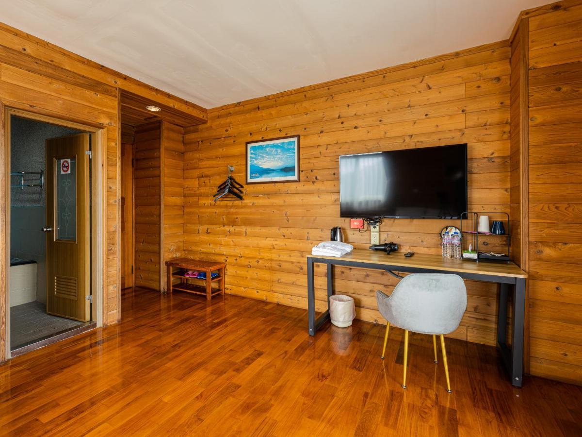 Bishui Shanju Lakeside B&B Yuchi Exteriör bild